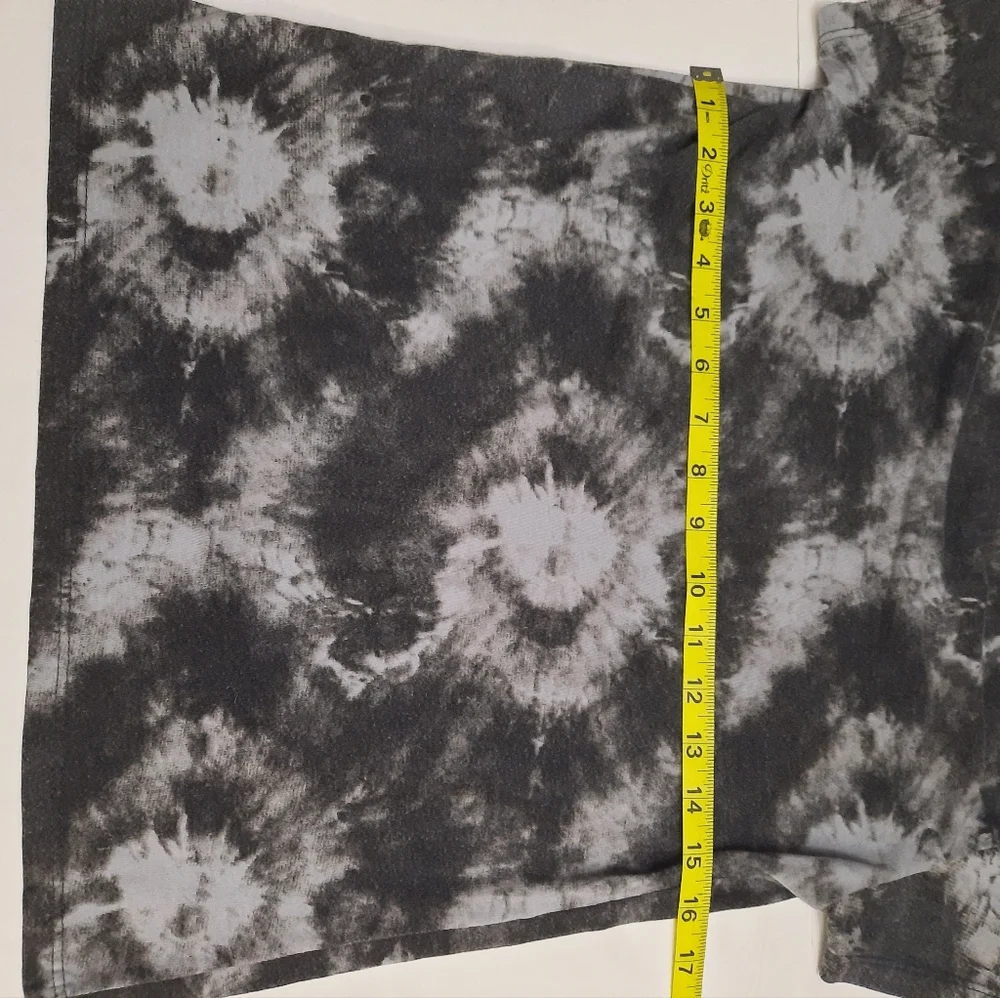 Good Vibes Graphic T-shirt - Picture 4 of 4